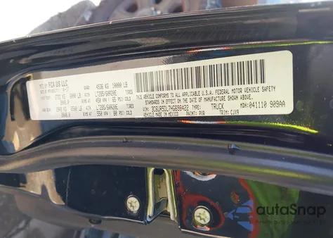 2017 Ram 2500 Lone Star 4X4 6'4 Box z USA, uszkodzony, nr VIN 3C6UR5DL7HG698422